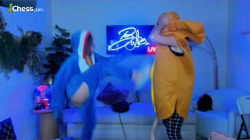 Andrea Botez Bare Ass Flash Accidental Twitch Stream Video 2